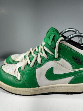 Air Jordan 1 Boys Basketball Shoes Sneakers Size 2.5 2.5Y Green White High Top